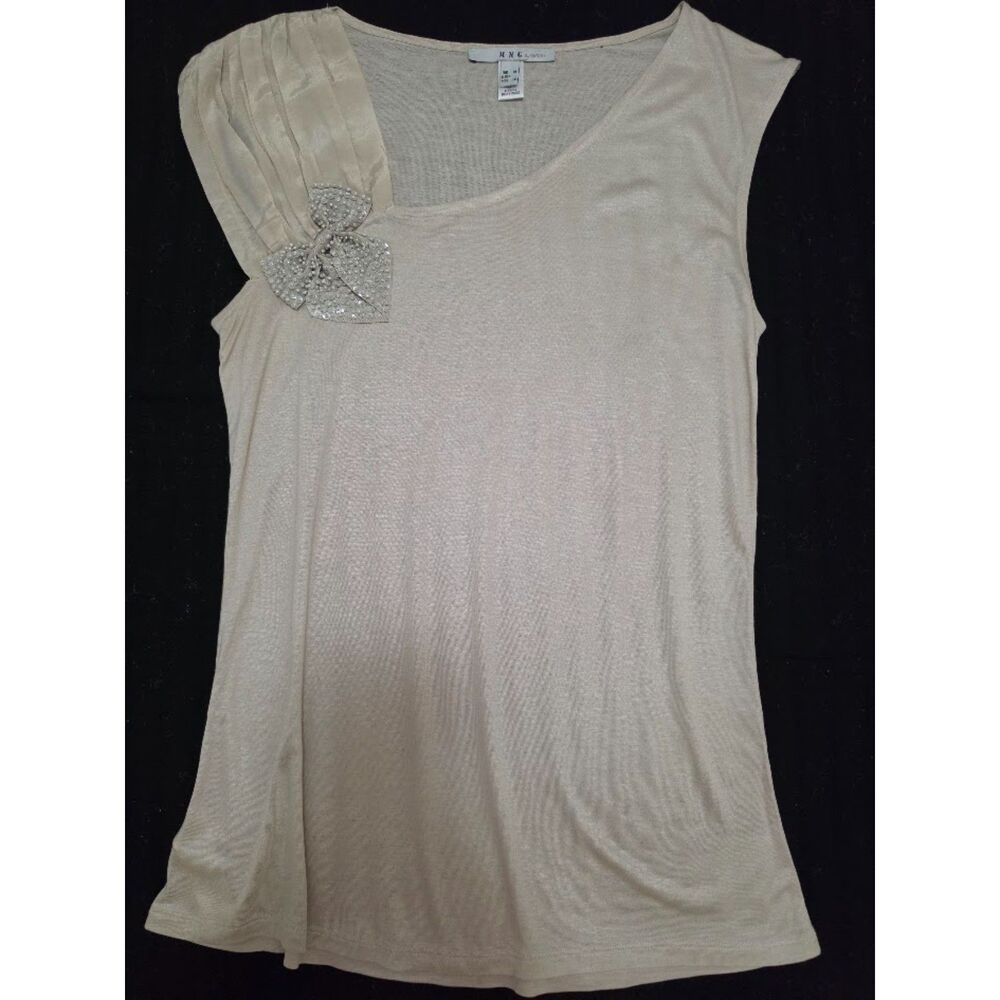 Vintage Y2k MNG by Mango beige sleeveless top featuring a rhinestone bow L